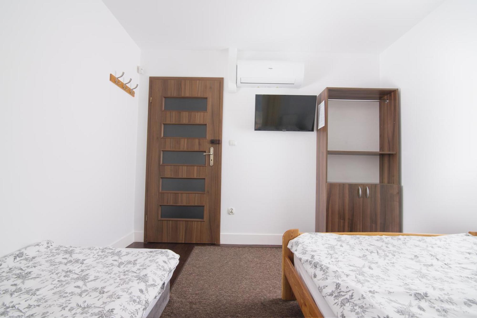 Hubertus Hotell Wola Rzedzinska Rum bild