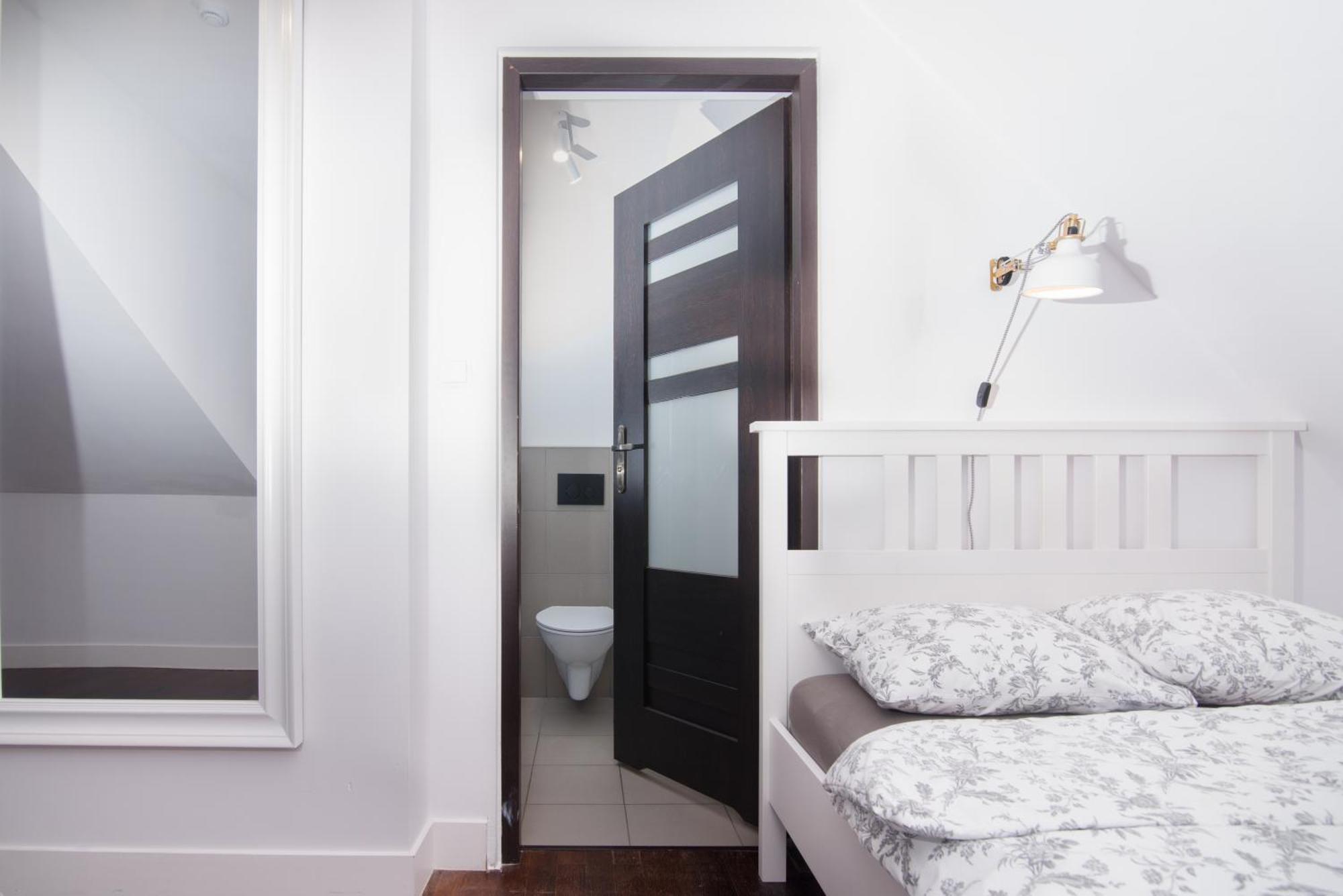 Hubertus Hotell Wola Rzedzinska Exteriör bild